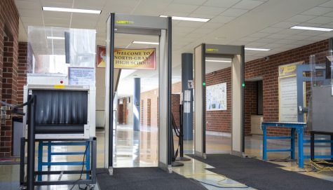 Hillsborough County School Board proposes implementing metal detectors in schools for safety but will these machines really help or cause more harm? Few schools around the country have added metal detectors so the outcomes have yet to be determined. Photo courtesy of campussafetymagazine.com.