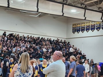  

8th graders file into Steinbrenner high schools gym to watch the high schooler put on many amazing performances. They learned about the multiple high school clubs they will be able to choose from. Photo courtesy of Madeleine Moreno 