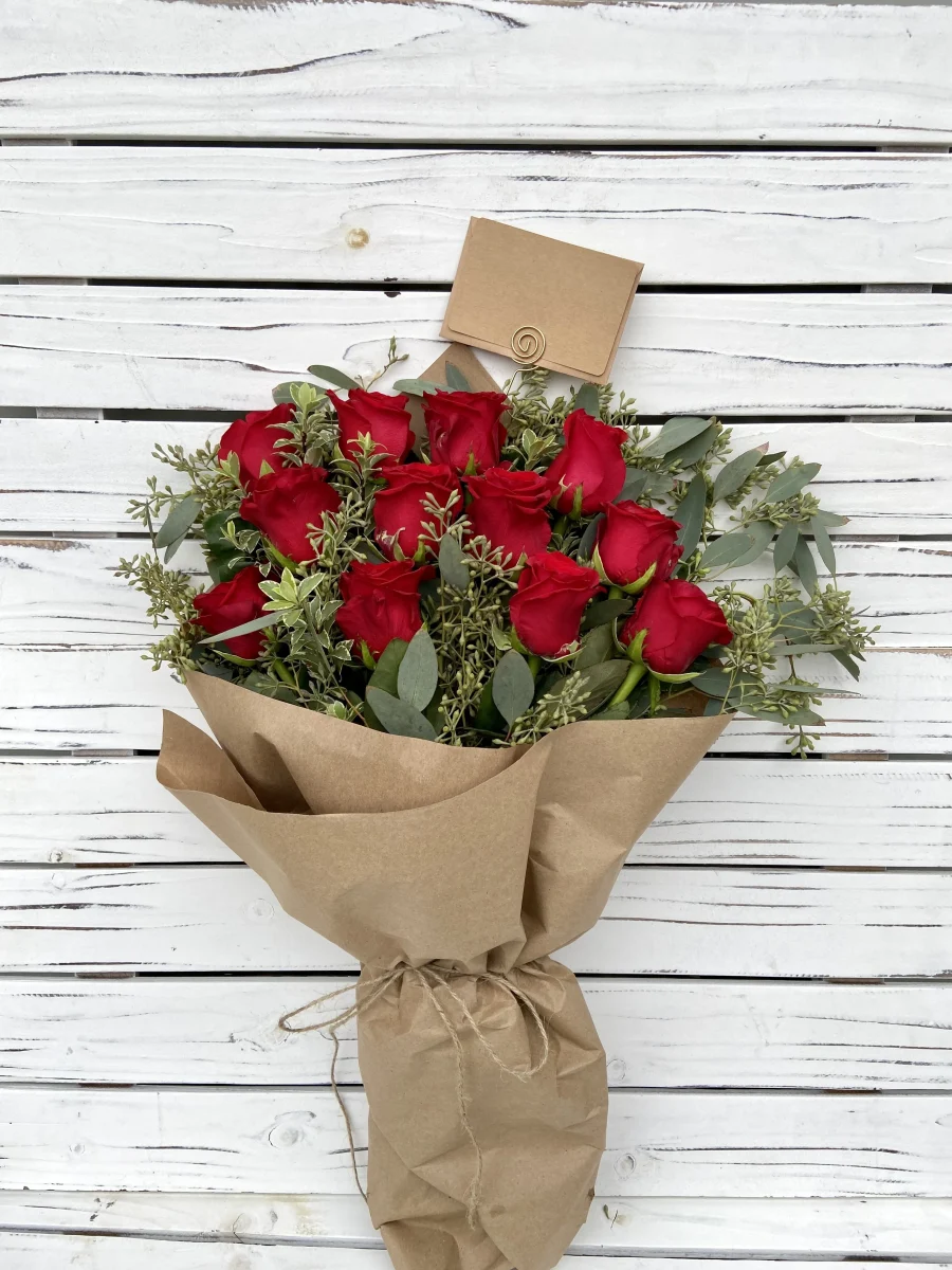 A bouquet wrapped in brown craft paper tied with a simple twine bow has been the recent trend. On social media, many girls rave about getting this as a gift. Photo credits to Lyman Orchards. 
