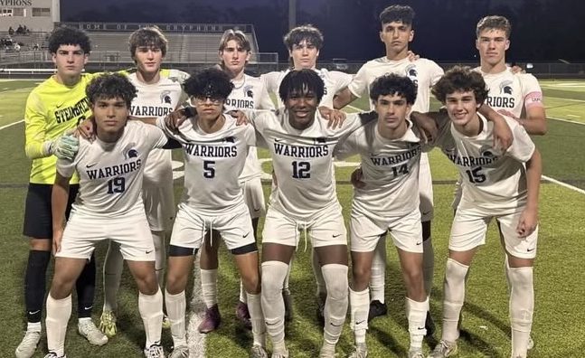 The Boys after a victorious 2-1 win over their rivals. This win will give them tremendous confidence for the rest of the season. Photo courtesy of Coach Ebright. 